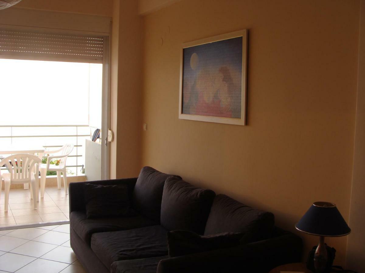 Iason Apartment Loutsa  Exterior photo